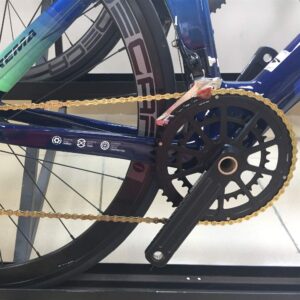 Cadena YBN 11v dorada para MTB y carretera